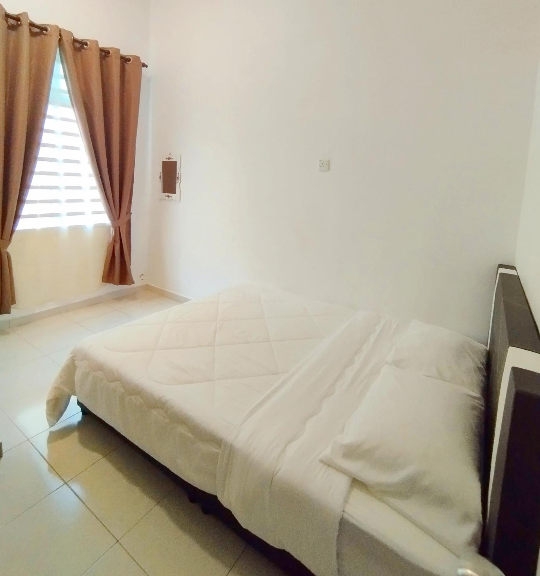 Cosy Casa Hana 4Br 3B Kuantan Kültér fotó