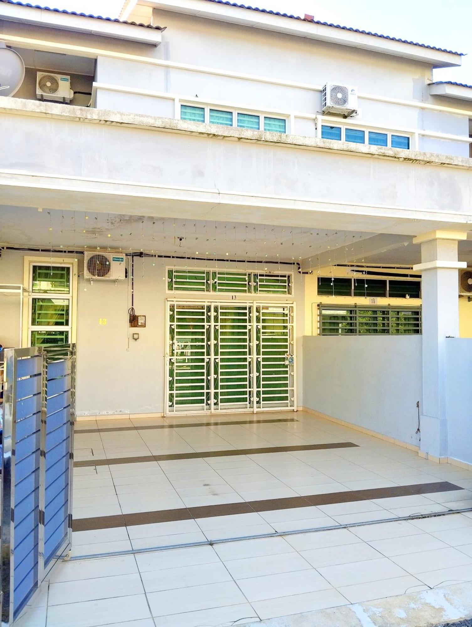 Cosy Casa Hana 4Br 3B Kuantan Kültér fotó